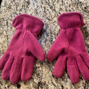 Amanda Smith Pink Fleece Gloves